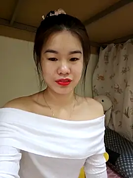 Baby-ladytits2025 online show from December 19, 2025, 4:03 pm