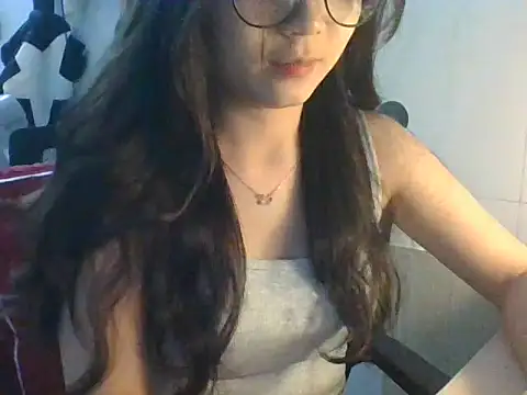 Linzly online show from October 3, 2025, 4:15 pm