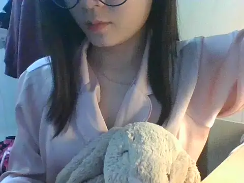 Linzly online show from November 15, 2025, 4:58 pm