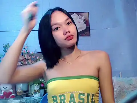Snapshot of sexybabewarrior chatting on May 14, 2026, 6:37 pm sexybabewarrior online show from May 14, 2026, 6:37 pm
