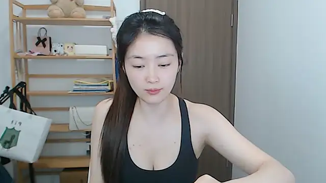 Mimi-cnbaby online show from April 25, 2026, 1:41 pm