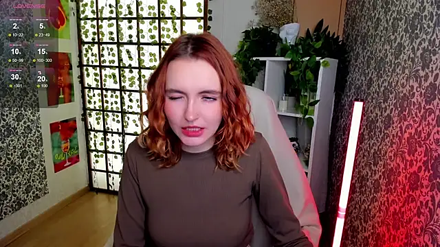 Snapshot of Elis_Cherry chatting on October 19, 2025, 1:50 am Elis Cherry online show from October 19, 2025, 1:50 am