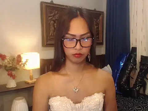 Snapshot of Nathalieheartt chatting on June 25, 2026, 2:44 am Nathalieheartt online show from June 25, 2026, 2:44 am