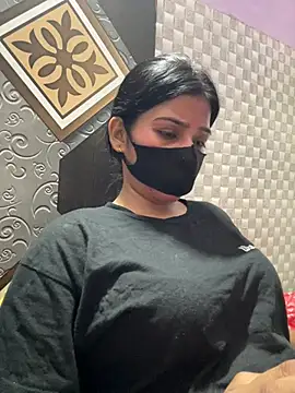 Hot Jaanvi  online show from June 11, 2026, 4:27 pm