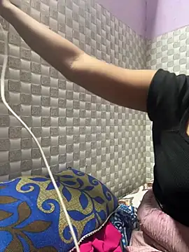 Hot Jaanvi  online show from June 13, 2026, 4:16 pm