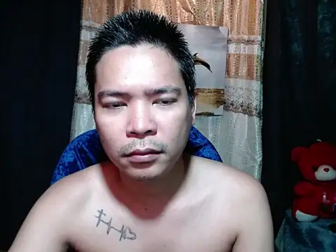 MANIACasianX online show from May 11, 2026, 5:43 pm