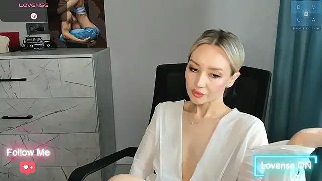 MinaDiamondd online show from November 15, 2025, 3:37 am