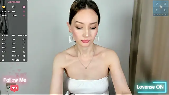 MinaDiamondd online show from June 13, 2026, 5:05 am
