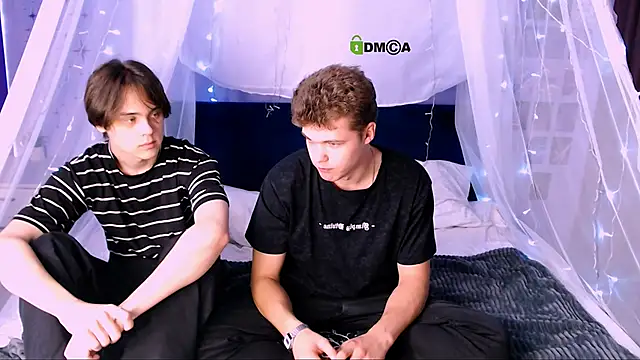 Snapshot of lucas_long_ chatting on September 16, 2025, 5:19 am lucas long  online show from September 16, 2025, 5:19 am