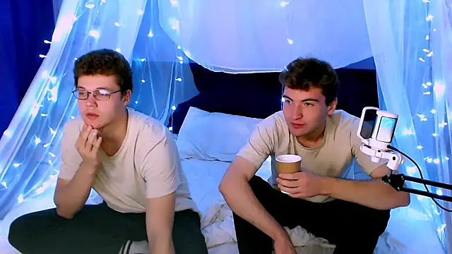 Snapshot of lucas_long_ chatting on September 20, 2025, 11:06 pm lucas long  online show from September 20, 2025, 11:06 pm