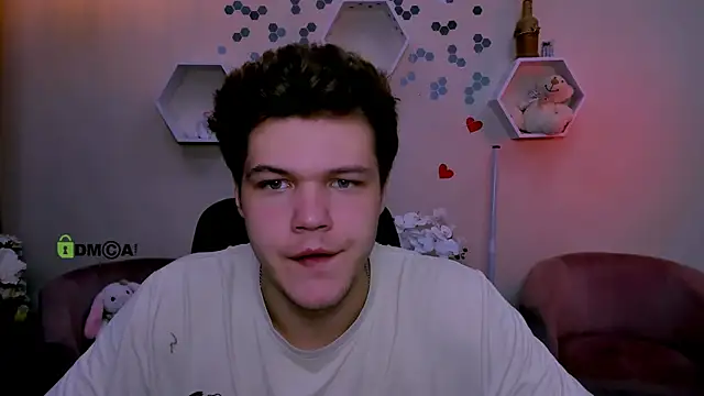 Snapshot of lucas_long_ chatting on September 27, 2025, 7:08 pm lucas long  online show from September 27, 2025, 7:08 pm