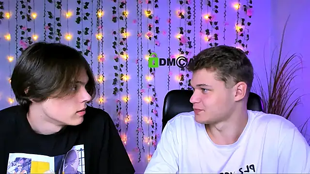 Snapshot of lucas_long_ chatting on October 4, 2025, 7:01 pm lucas long  online show from October 4, 2025, 7:01 pm