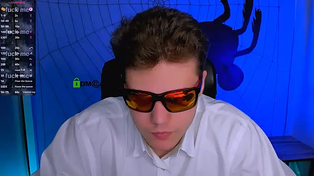 Snapshot of lucas_long_ chatting on October 28, 2025, 9:46 am lucas long  online show from October 28, 2025, 9:46 am