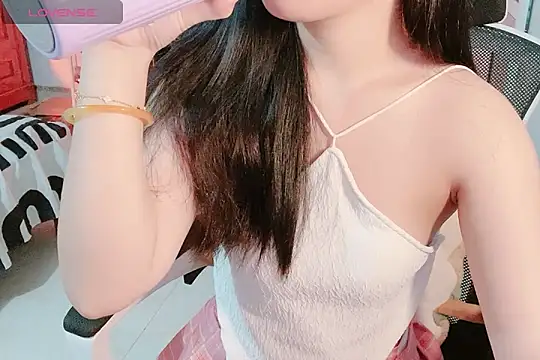 Snapshot of ___Daisy___ chatting on October 12, 2025, 2:43 am    Daisy    online show from October 12, 2025, 2:43 am