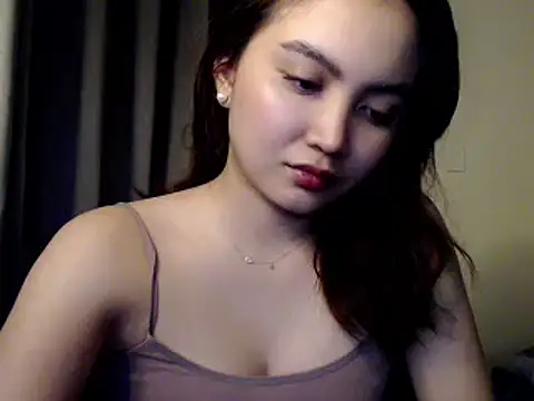 ladymiaxx online show from October 2, 2025, 2:35 pm