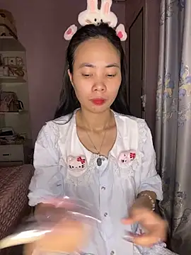 Snapshot of Dau-Tayy chatting on October 8, 2025, 5:21 pm Dau-Tayy online show from October 8, 2025, 5:21 pm