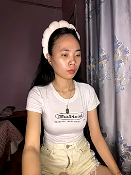 Snapshot of Dau-Tayy chatting on October 25, 2025, 4:24 pm Dau-Tayy online show from October 25, 2025, 4:24 pm