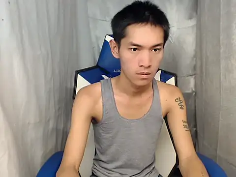 Snapshot of riks_tyler chatting on April 4, 2026, 6:16 pm riks tyler online show from April 4, 2026, 6:16 pm