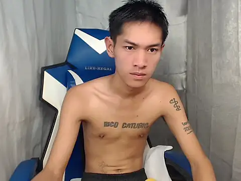 Snapshot of riks_tyler chatting on May 3, 2026, 1:17 pm riks tyler online show from May 3, 2026, 1:17 pm