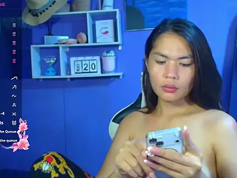 Snapshot of urgirljane chatting on May 20, 2026, 5:52 pm urgirljane online show from May 20, 2026, 5:52 pm