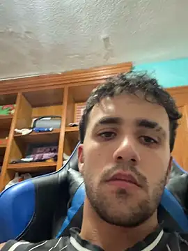 aavrdvh33 online show from September 30, 2025, 12:26 am