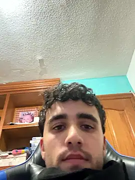 aavrdvh33 online show from January 10, 2026, 10:58 pm