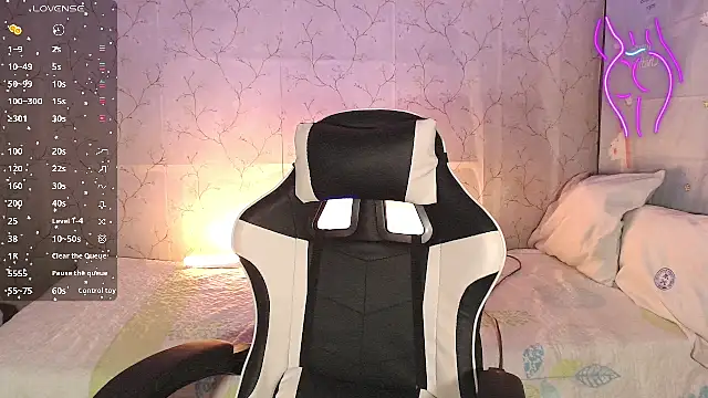 TssluttyNikka online show from March 29, 2026, 8:20 pm