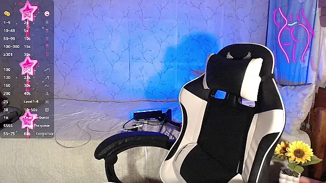 TssluttyNikka online show from March 31, 2026, 10:32 pm