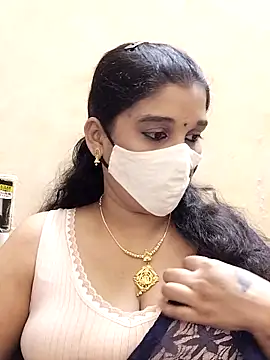 amelia-rani online show from October 8, 2025, 4:48 pm