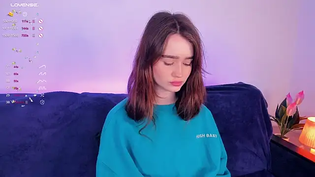 Snapshot of lovelyalivia chatting on October 5, 2025, 9:29 am lovelyalivia online show from October 5, 2025, 9:29 am