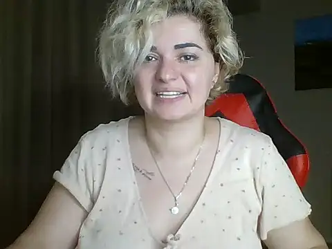 Snapshot of Wymini chatting on September 20, 2025, 8:10 pm Wymini online show from September 20, 2025, 8:10 pm