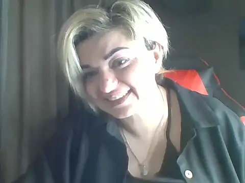 Snapshot of Wymini chatting on September 25, 2025, 8:45 pm Wymini online show from September 25, 2025, 8:45 pm