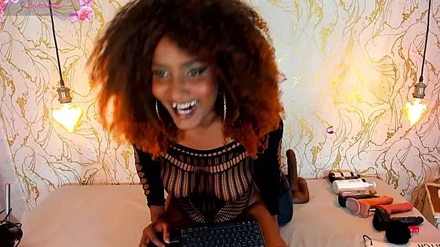 Snapshot of NAOMY_COOPER chatting on October 8, 2025, 8:39 pm NAOMY COOPER online show from October 8, 2025, 8:39 pm