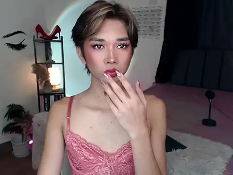 Lavictoriathegreat online show from November 18, 2025, 1:37 pm