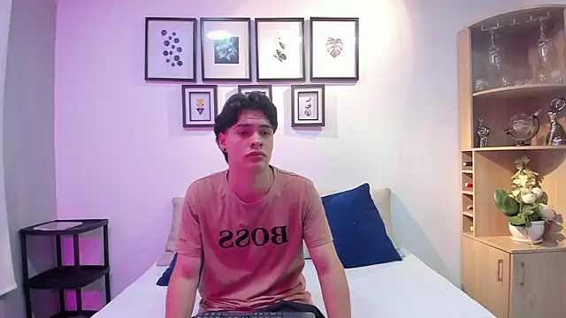 BenitoSaenz online show from September 27, 2025, 12:43 pm