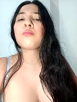 Snapshot of VALENTINA_ROUSE_ chatting on October 13, 2025, 12:32 am VALENTINA ROUSE  online show from October 13, 2025, 12:32 am