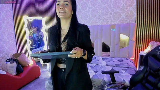 Rosalind tay online show from October 14, 2025, 12:17 pm