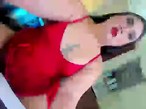 Snapshot of madeforyoou chatting on November 22, 2025, 9:47 pm madeforyoou online show from November 22, 2025, 9:47 pm