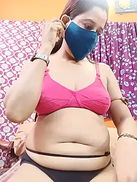 Hotpuja25 online show from June 10, 2026, 5:56 pm