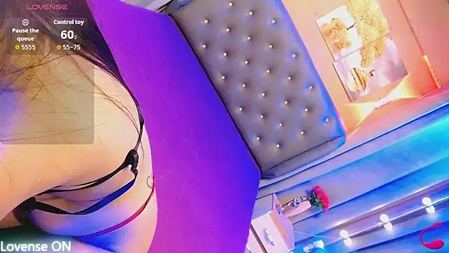 Snapshot of Andrea_Bryte chatting on October 3, 2025, 4:48 pm Andrea Bryte online show from October 3, 2025, 4:48 pm