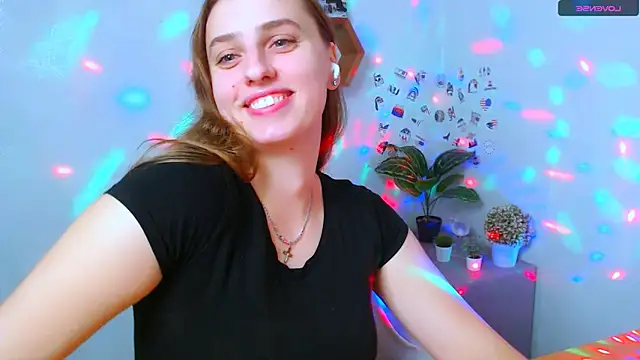 AmandaDimond  online show from October 27, 2025, 1:26 pm