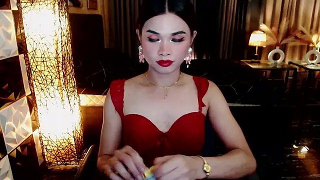 Snapshot of BigCockMaxineTS chatting on October 3, 2025, 9:50 am BigCockMaxineTS online show from October 3, 2025, 9:50 am