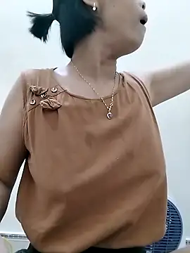 love sexy090 online show from June 14, 2026, 12:41 am