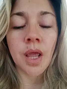 cameron 06 online show from November 29, 2025, 4:54 pm