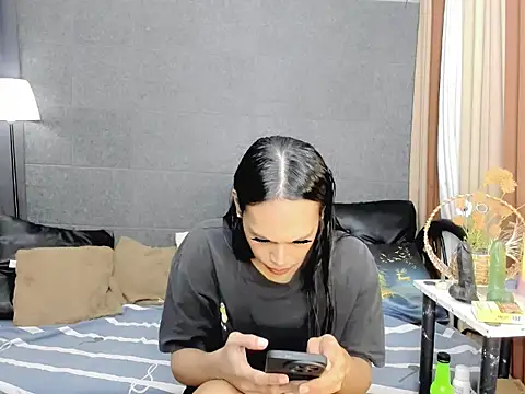 Snapshot of Savanna_White chatting on October 3, 2025, 10:34 am Savanna White online show from October 3, 2025, 10:34 am