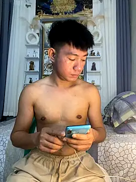 Snapshot of xshyboyx chatting on September 24, 2025, 3:21 am xshyboyx online show from September 24, 2025, 3:21 am