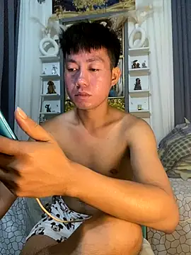 Snapshot of xshyboyx chatting on September 27, 2025, 11:37 am xshyboyx online show from September 27, 2025, 11:37 am