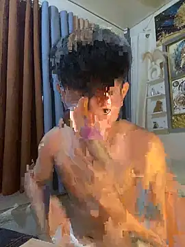 xshyboyx online show from January 18, 2026, 12:31 pm