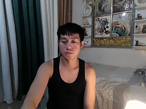xshyboyx online show from May 22, 2026, 1:50 pm