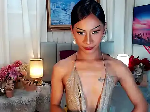 sassylatina online show from November 13, 2025, 4:17 pm